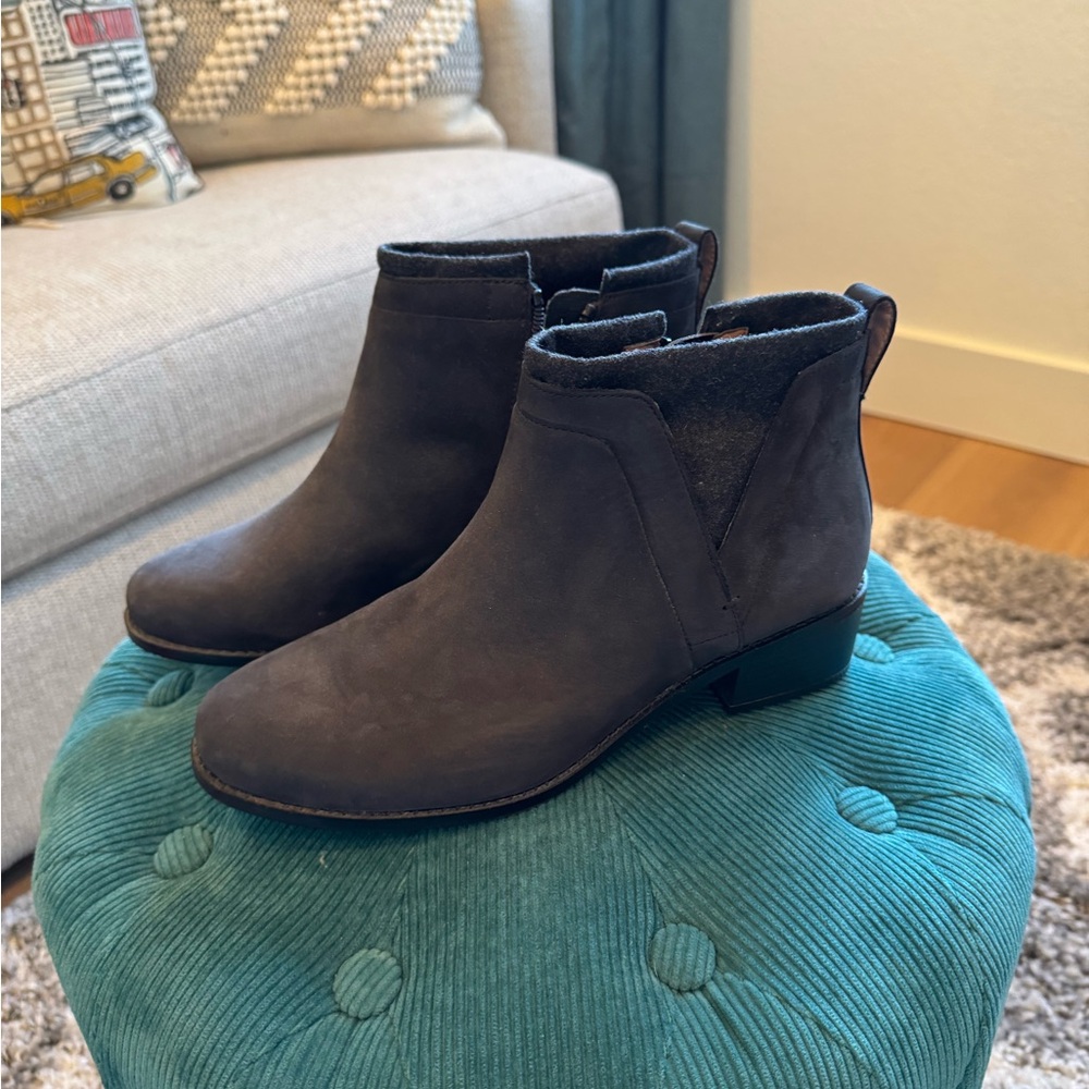 Vionic Weather Resistant Footwear